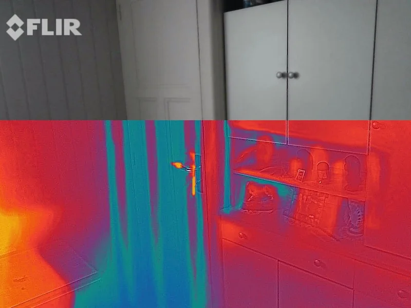 Thermographie d'une enveloppe de bâtiment, pertes énergétiques visualisées par caméra Okmont