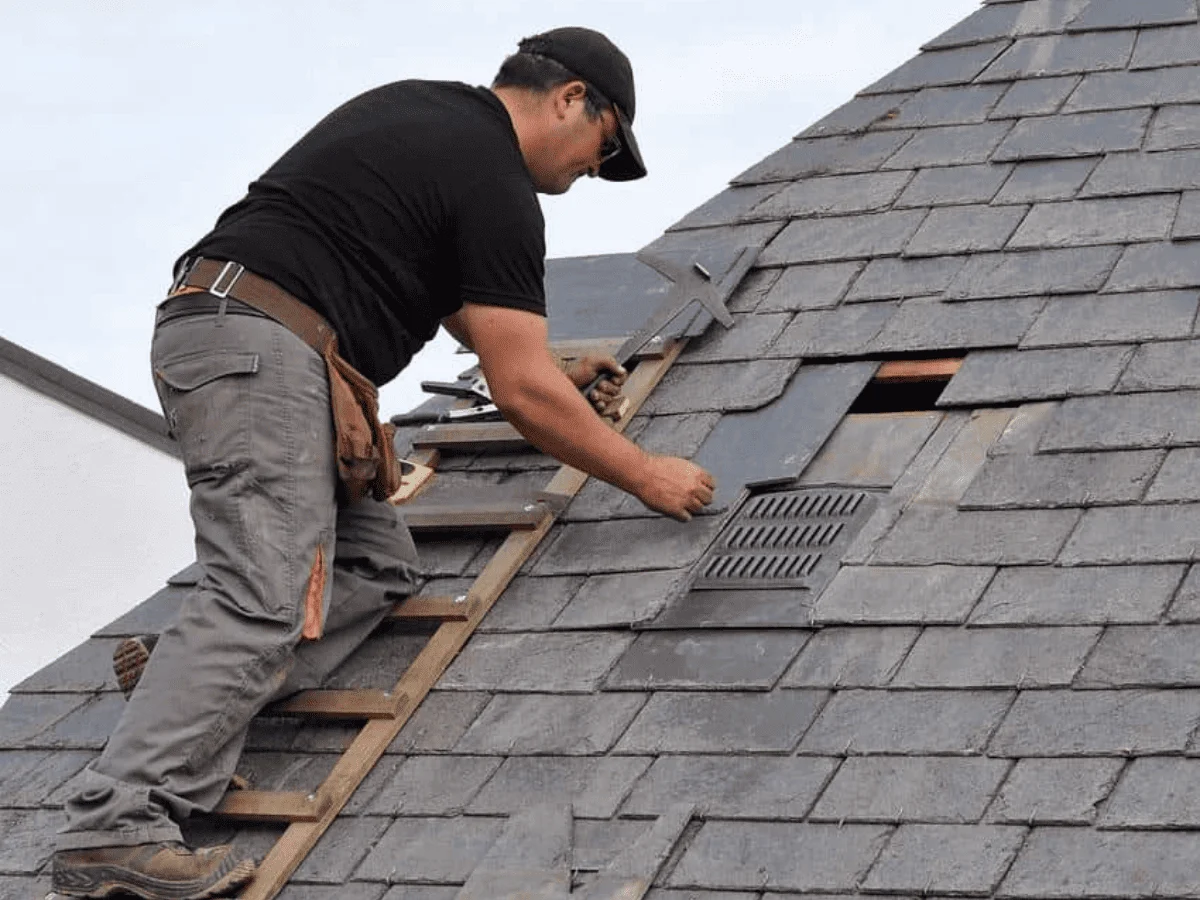 Entretien et réparation de toiture à Rennes par Okmont